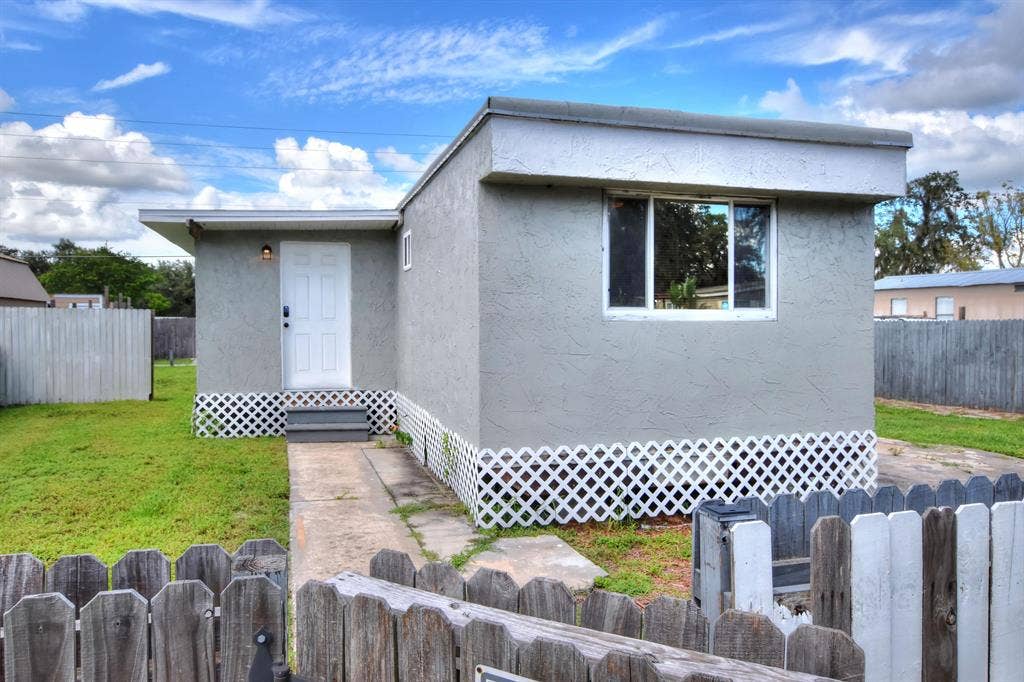 5 BR in Bartow
