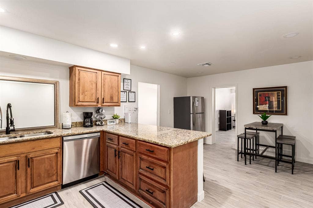 7 BR in Mesa