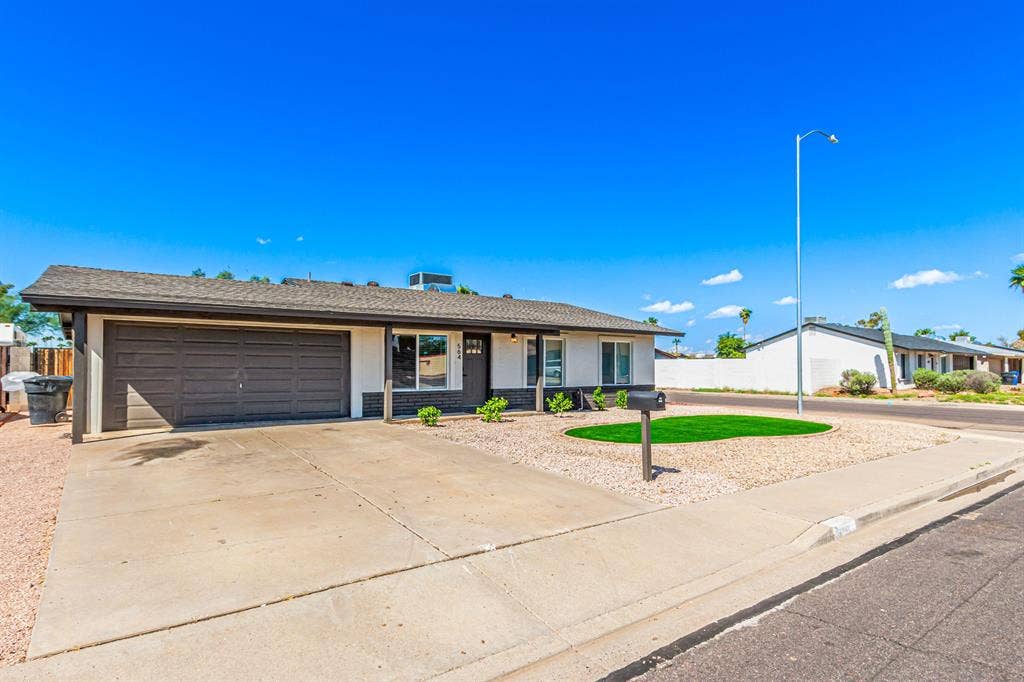 7 BR in Mesa