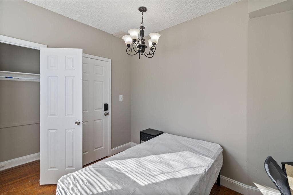 5 BR in Baltimore