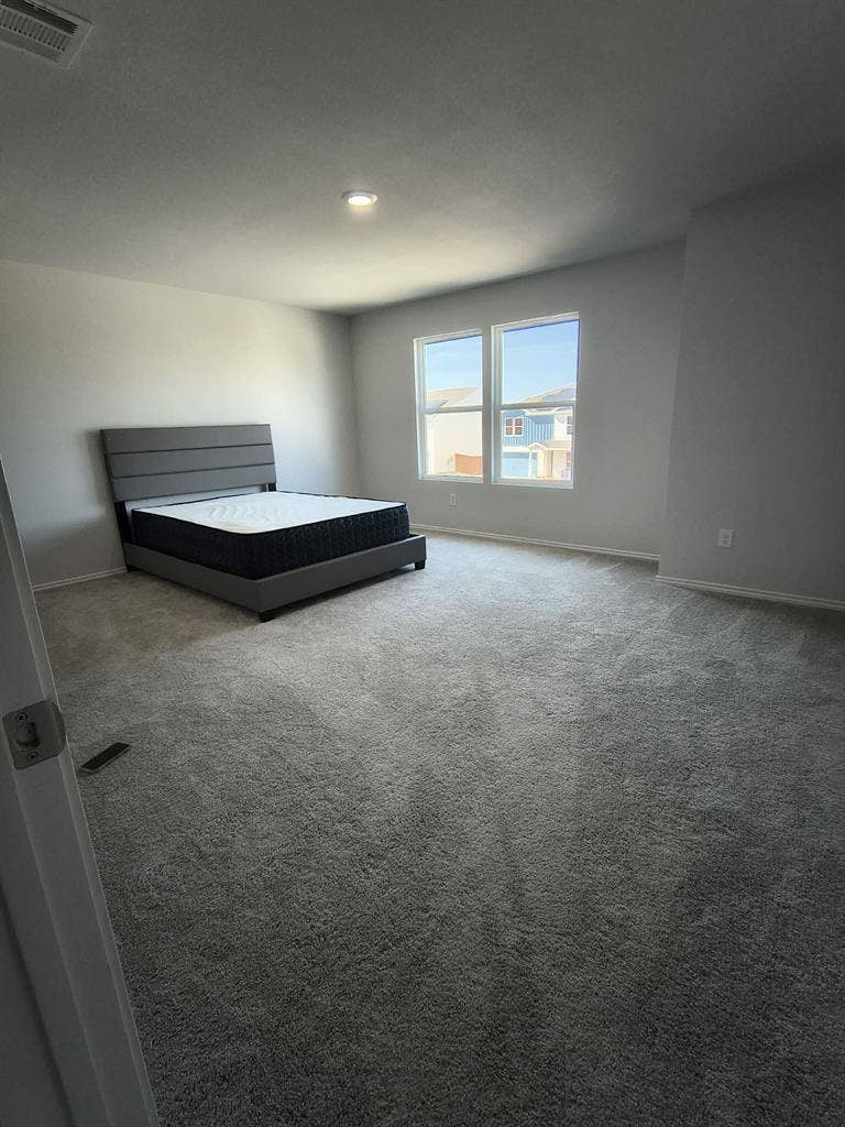 Private room for rent