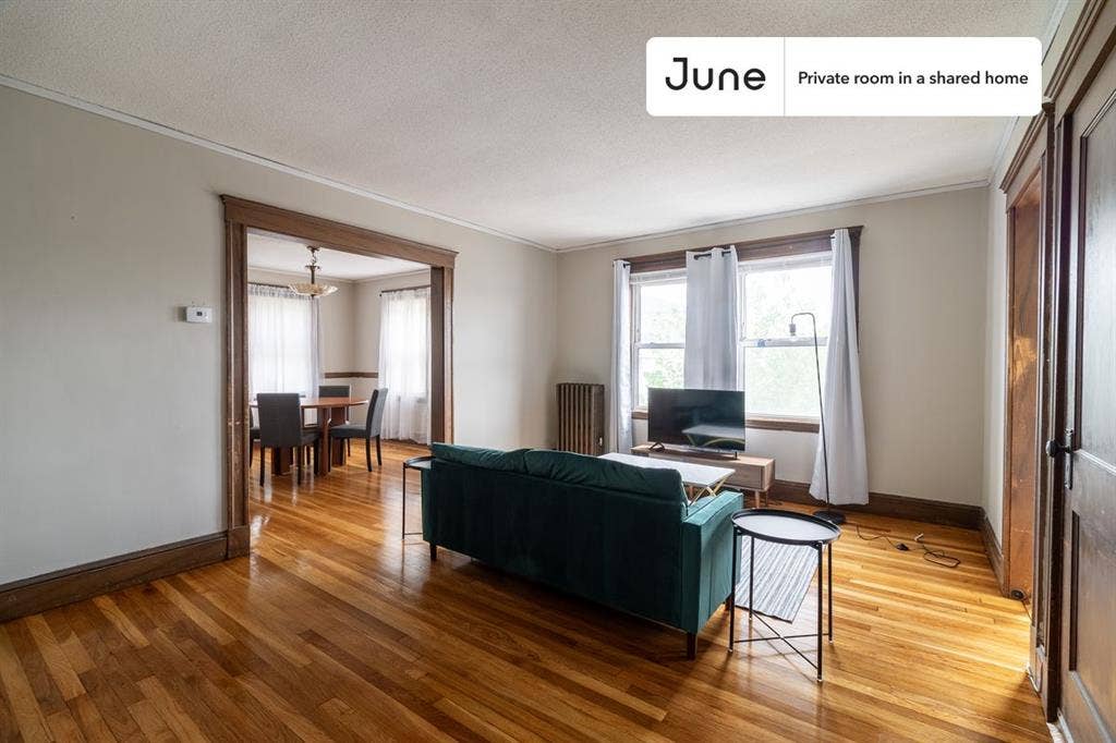 4 BR in Boston