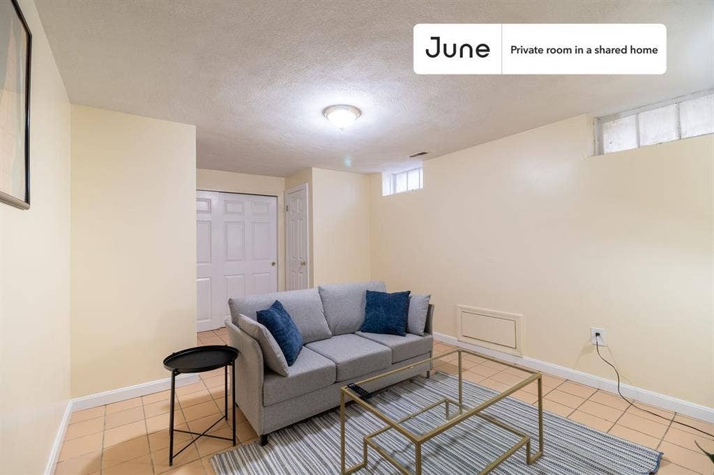 3 BR in Boston