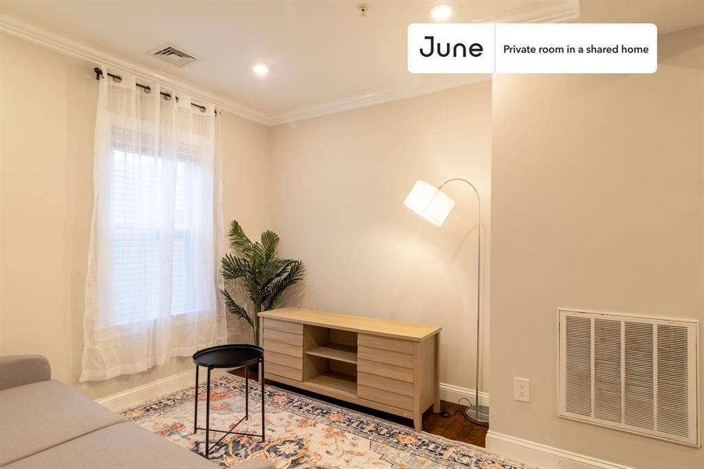 4 BR in Boston