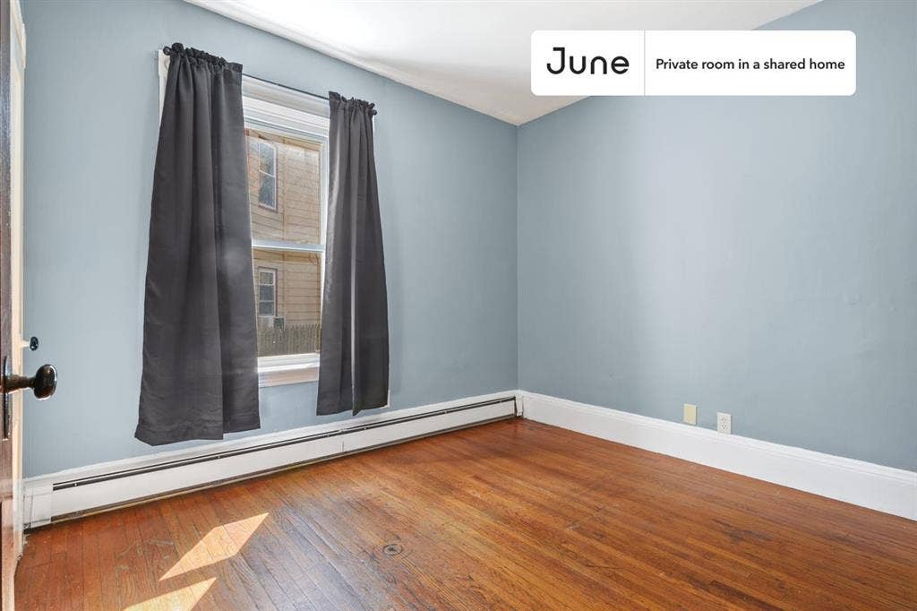4 BR in Boston