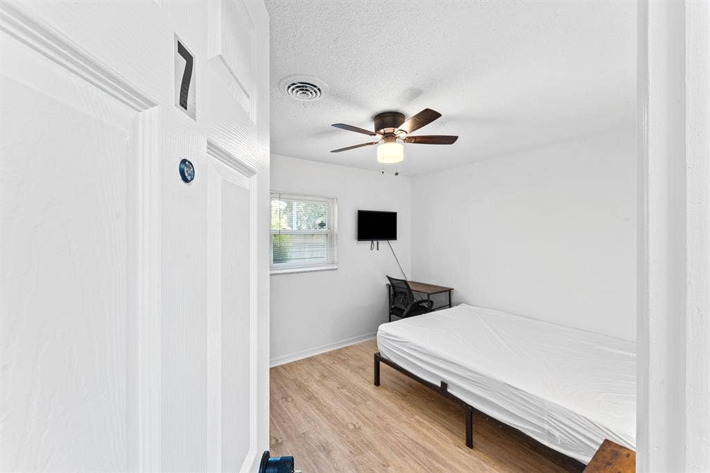 7 BR in Orlando