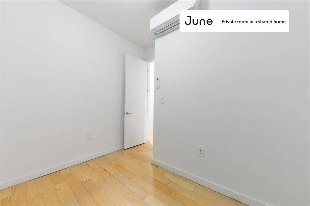 4 BR in New York City