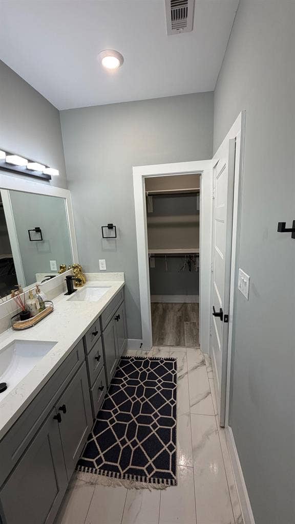 4 BR in Houston