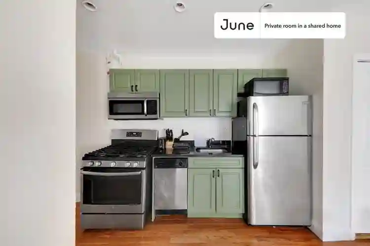 4 BR in New York City