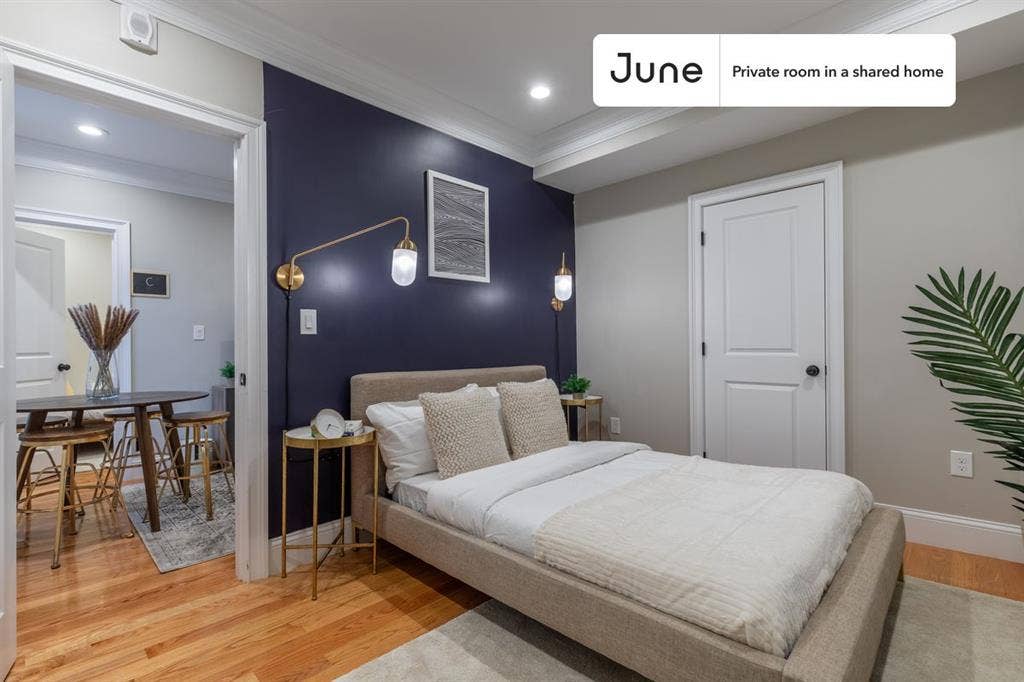 4 BR in Boston