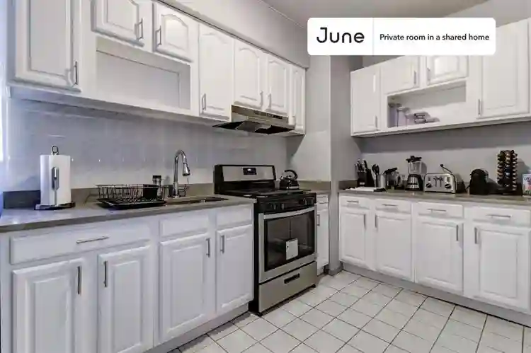 4 BR in New York City