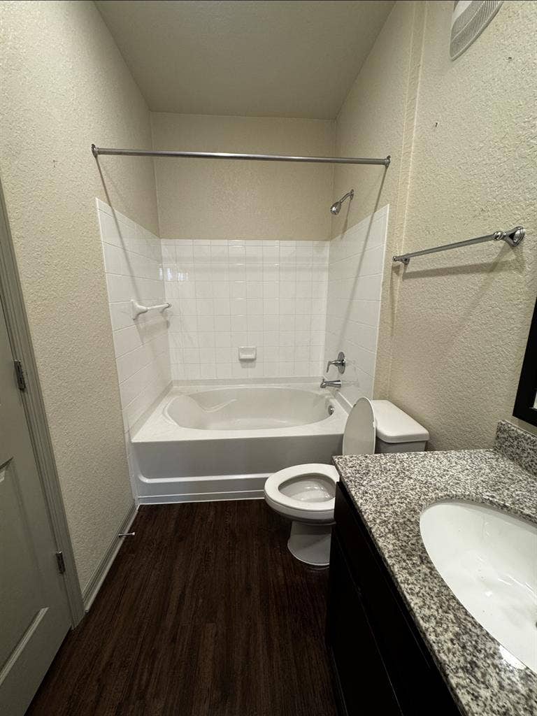 In need of a roommate