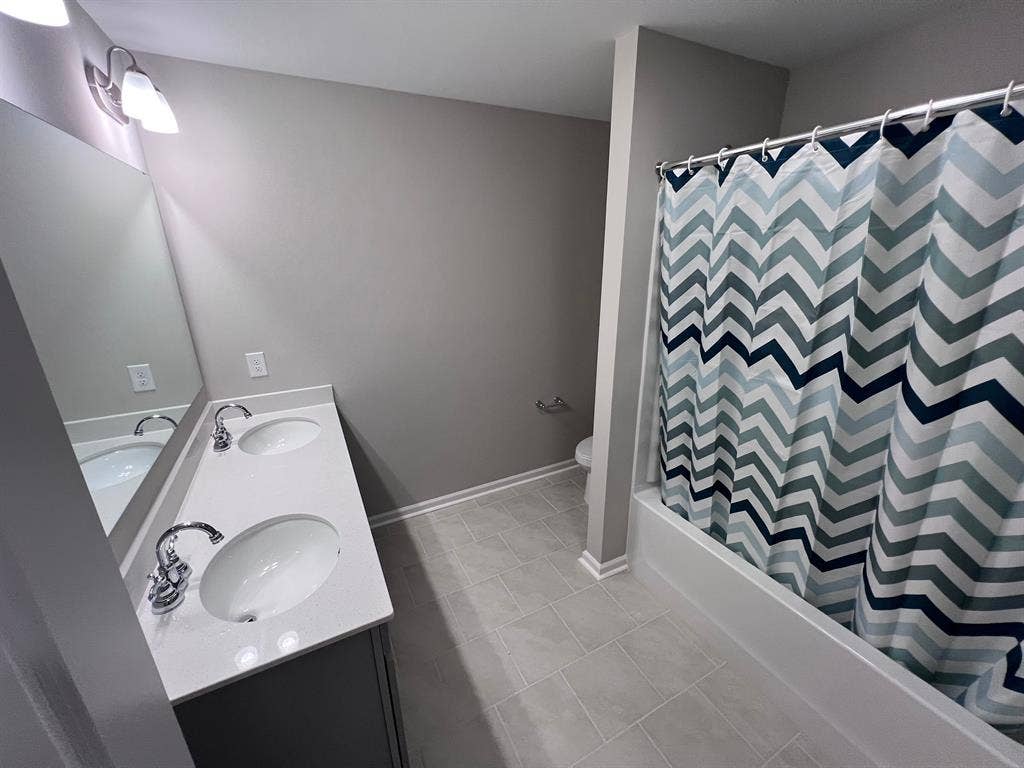 5 BR in Charlotte