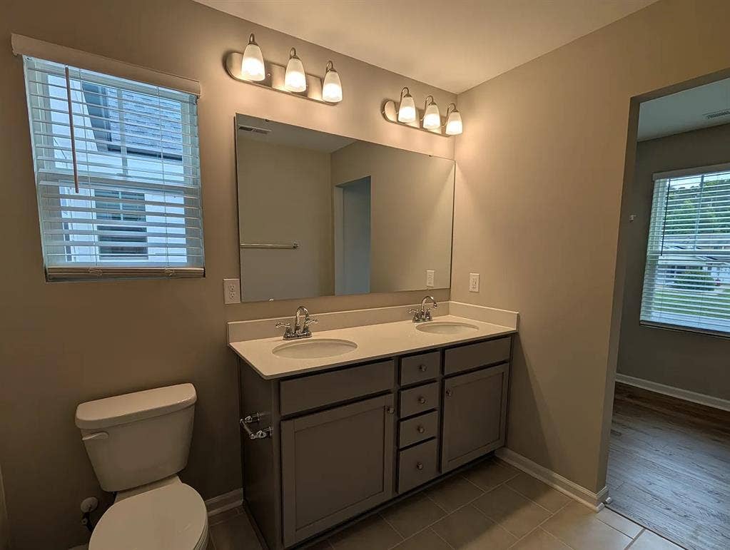 5 BR in Charlotte