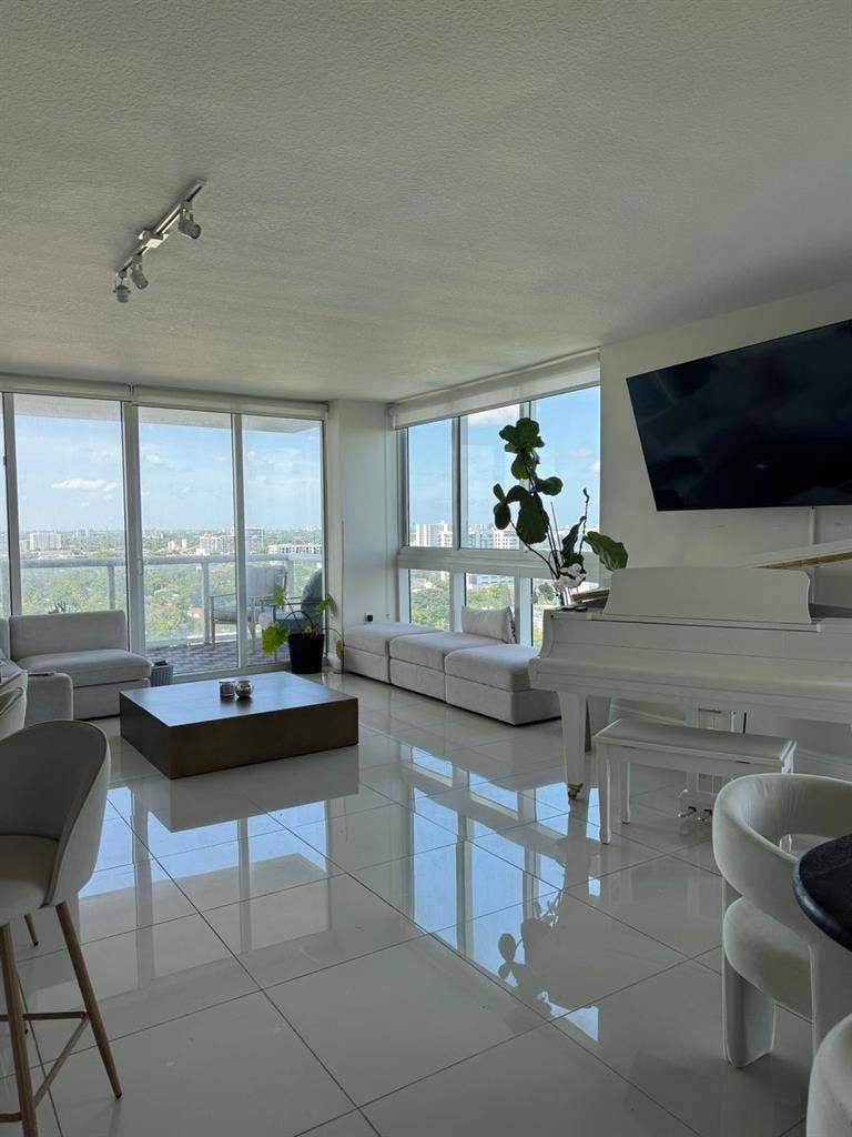 Room for rent in Miami