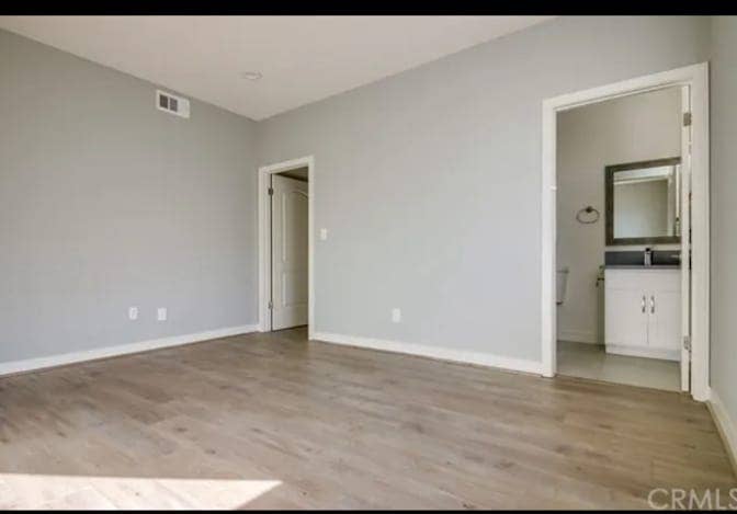 COOL NOHO TOWNHOUSE ROOM FOR RENT