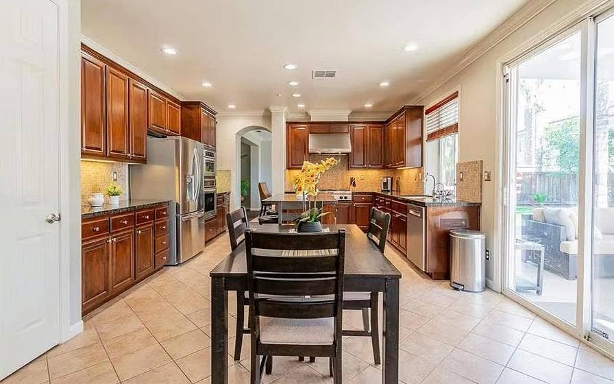 Private Furnished Room, Quiet Home