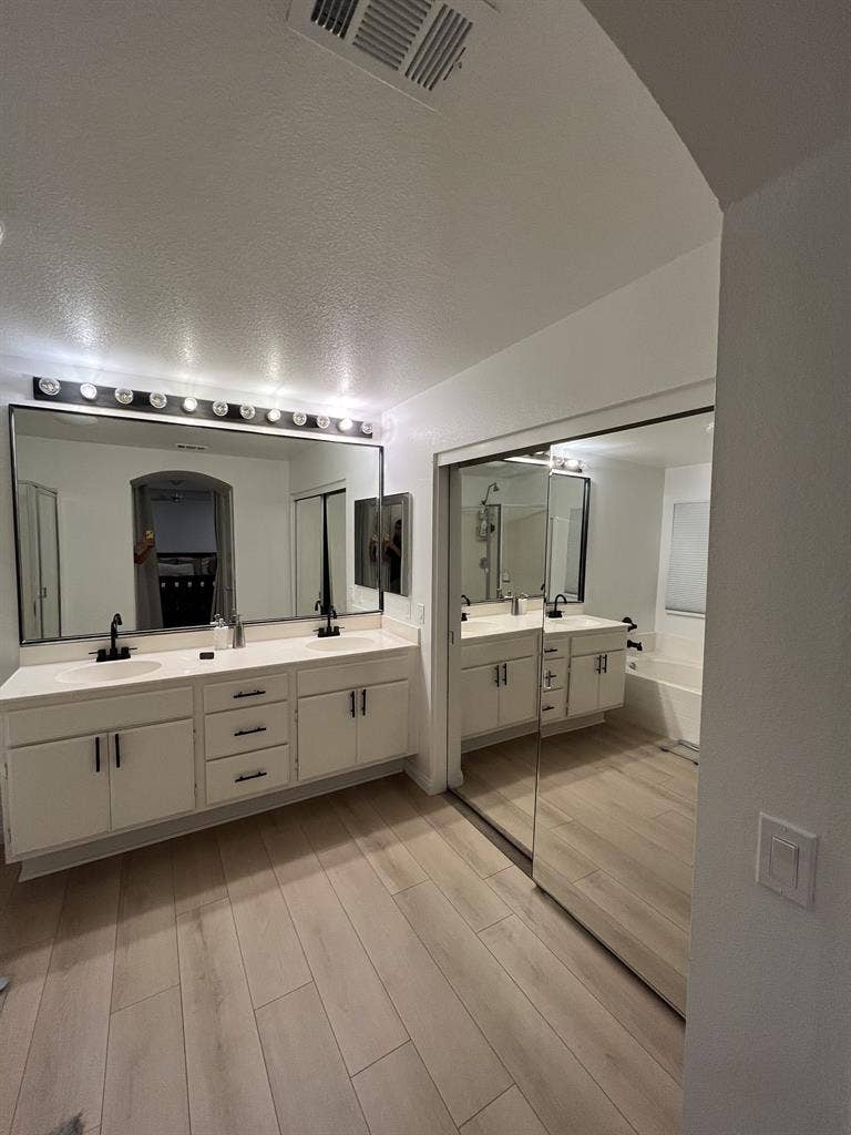 entire 4 bd/ 3 bath home /w parking