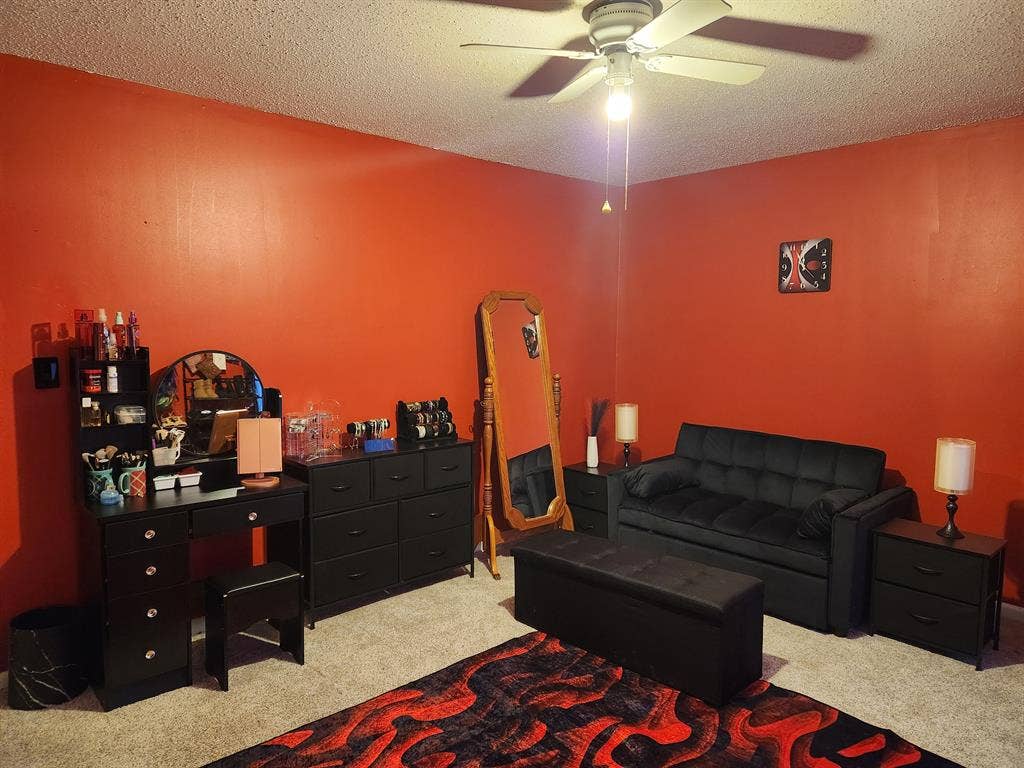 Room in House - Parking in Driveway