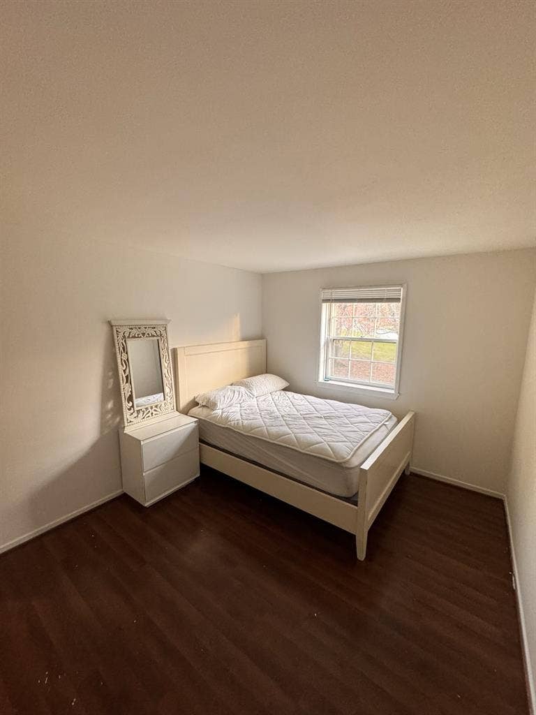 Private Bedroom, Columbia MD