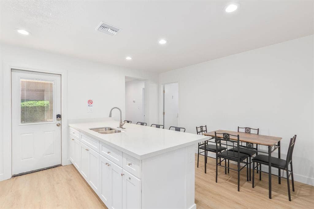 6 BR in Phoenix