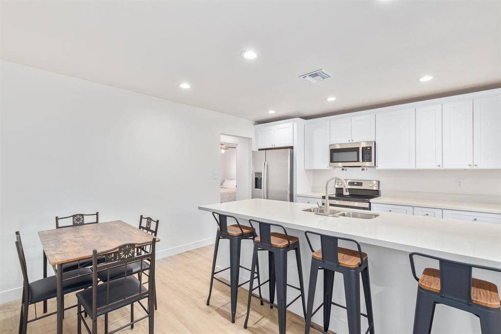 6 BR in Phoenix