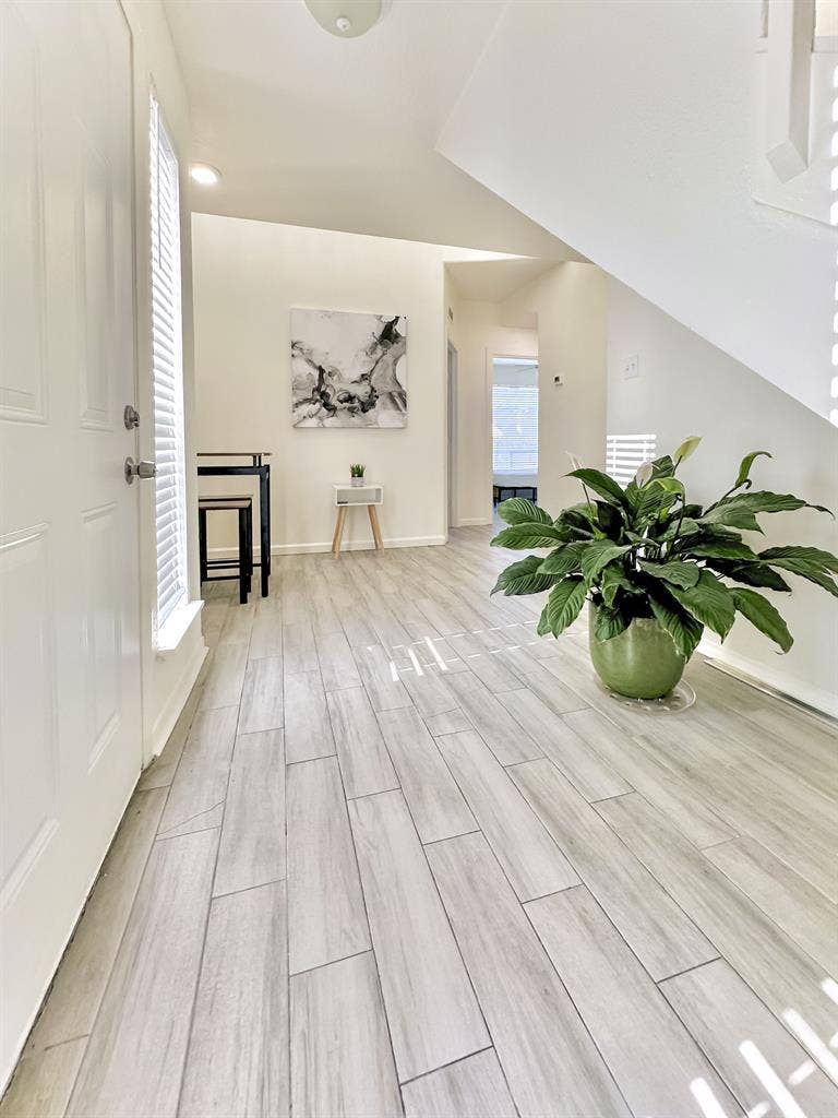 8 BR in Houston