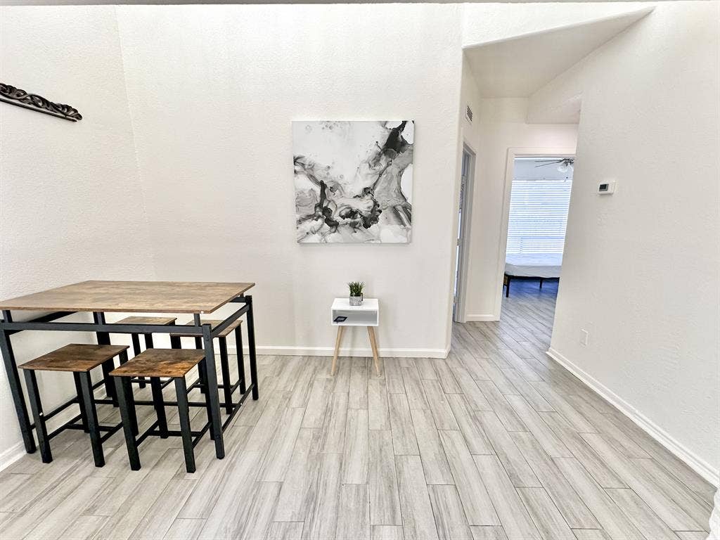 8 BR in Houston