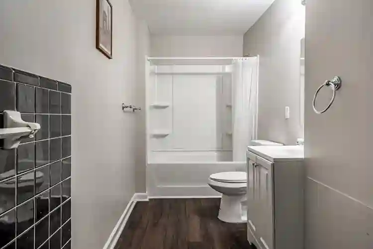 7 BR in Jonesboro