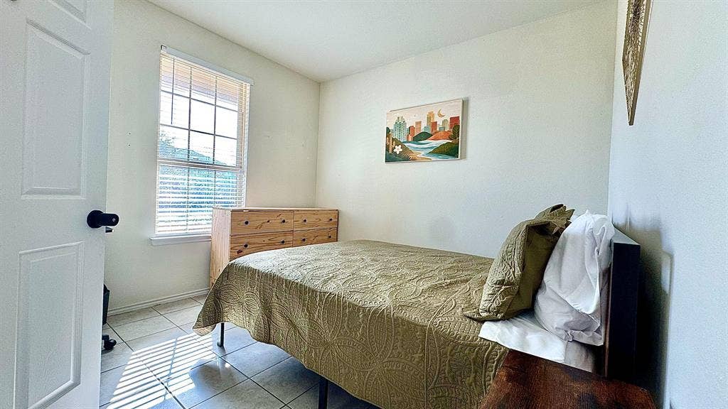 5 BR in Austin
