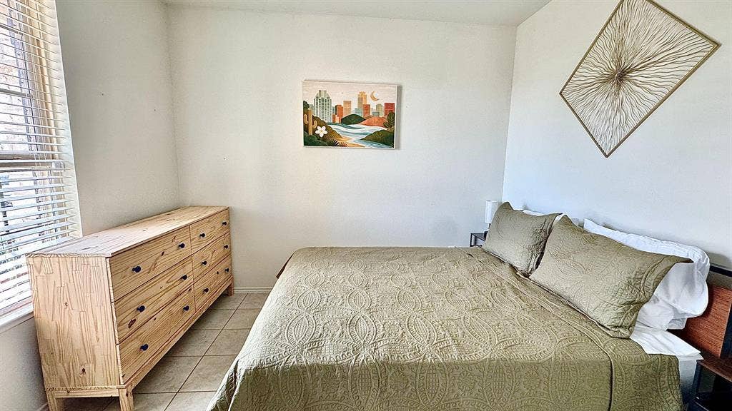5 BR in Austin
