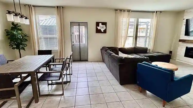 5 BR in Austin