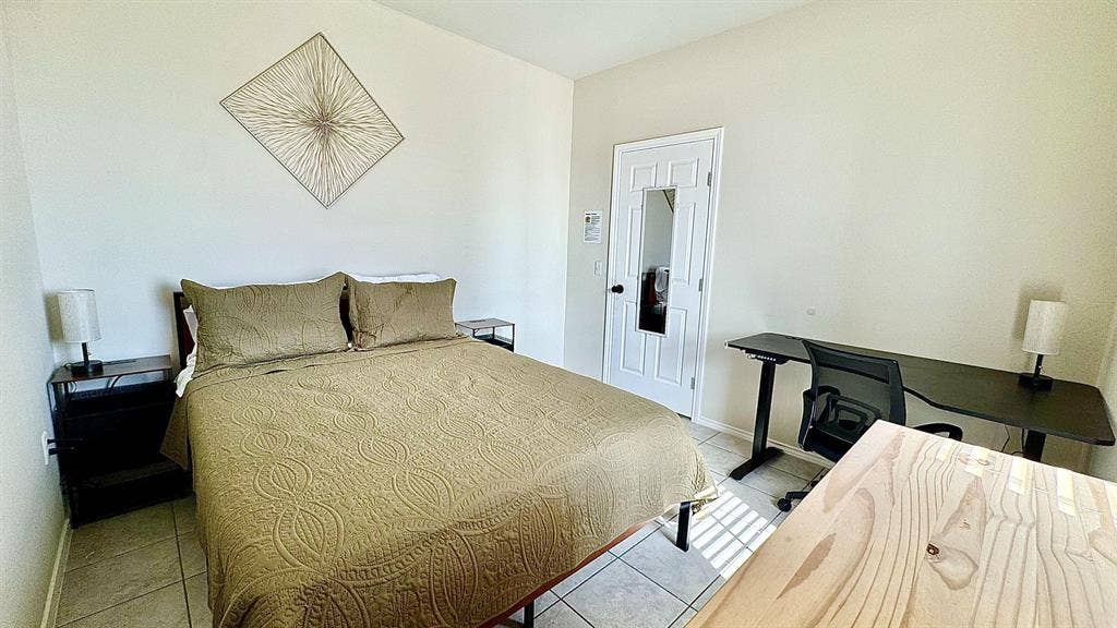 5 BR in Austin