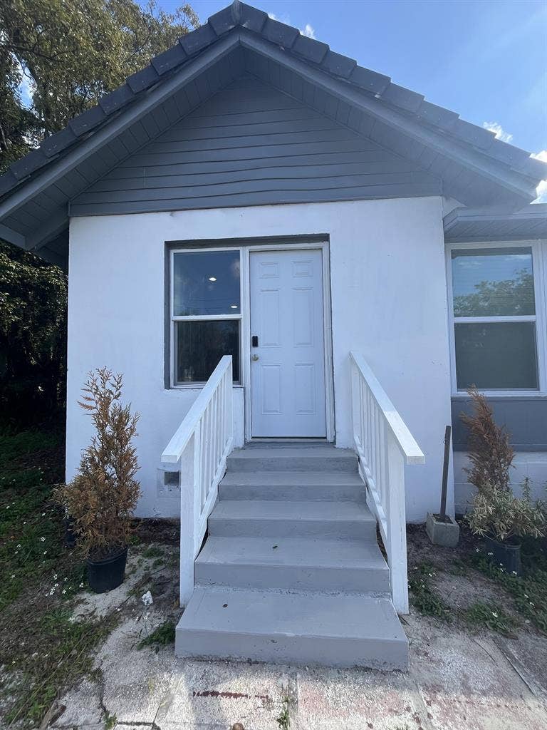 4 BR in Orange City