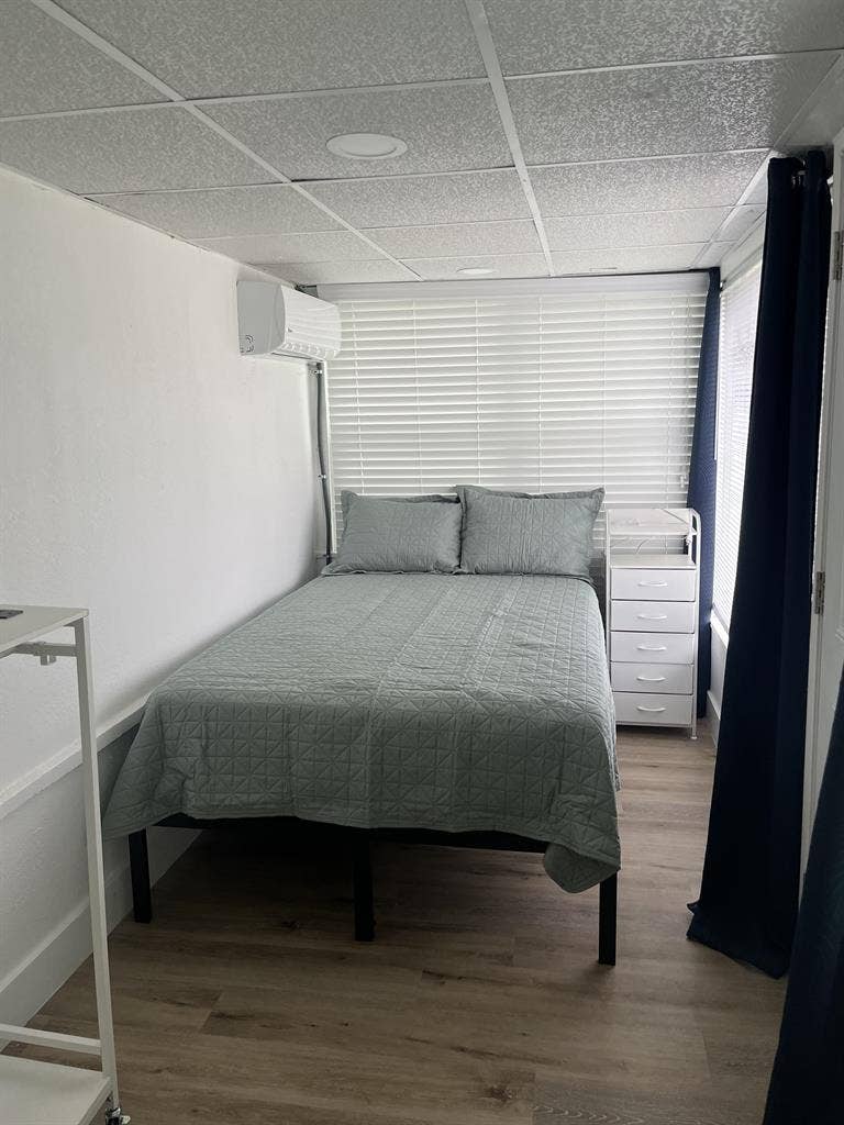 4 BR in Orange City