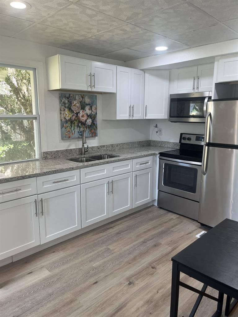 4 BR in Orange City
