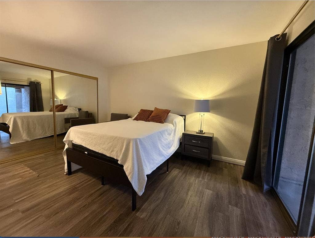6 BR in Las Vegas