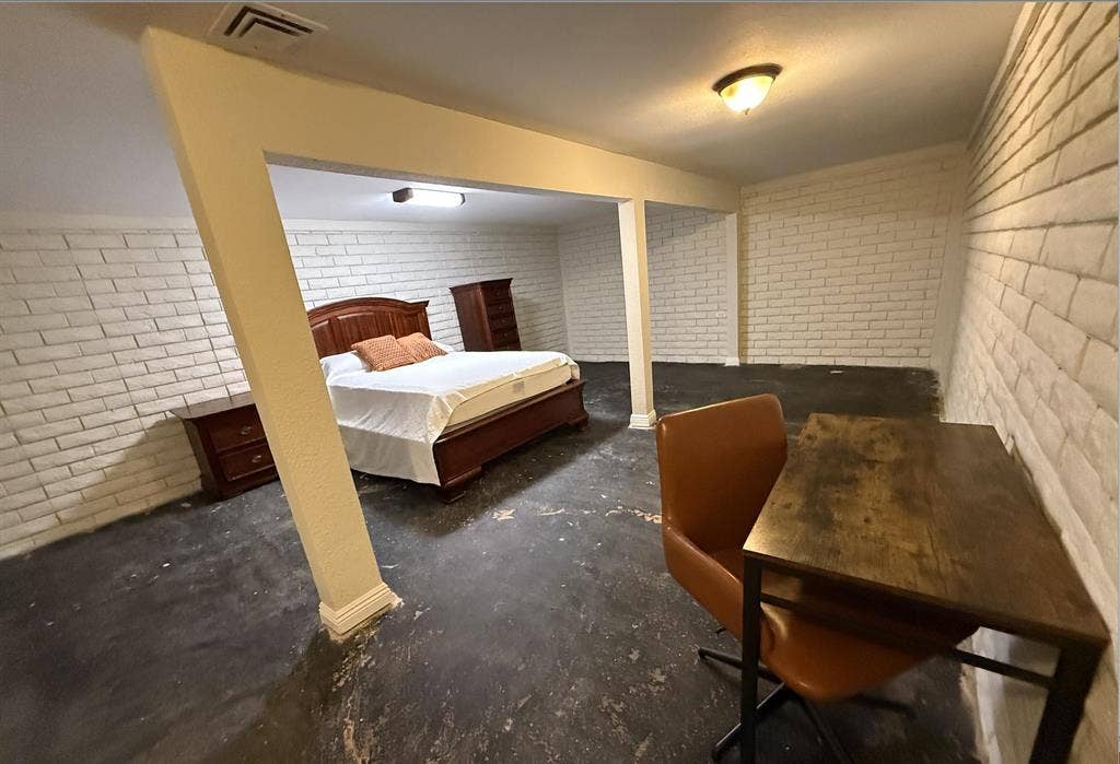 6 BR in Las Vegas