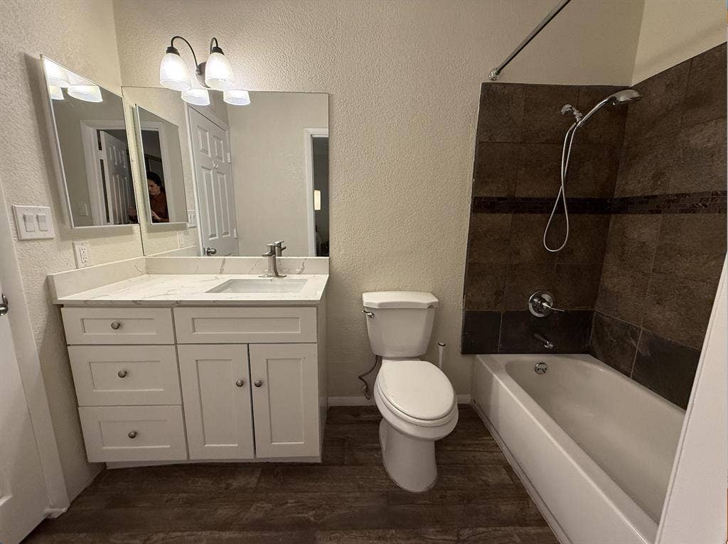 6 BR in Las Vegas