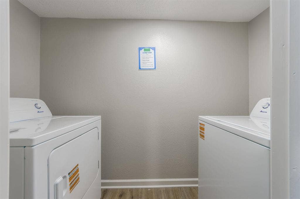 6 BR in Grandview
