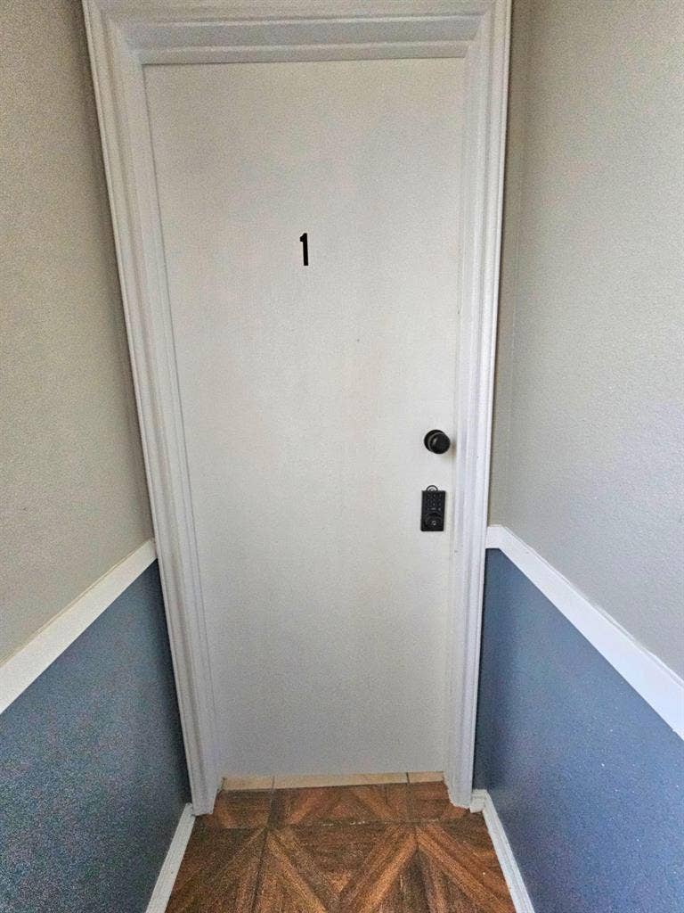 7 BR in Lancaster