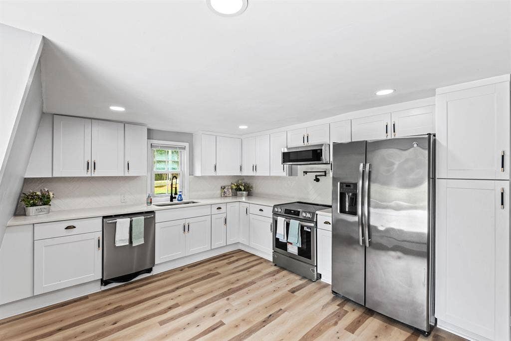 5 BR in Richmond