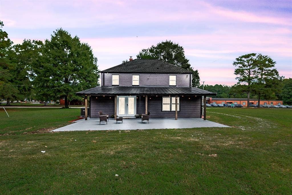 5 BR in Richmond
