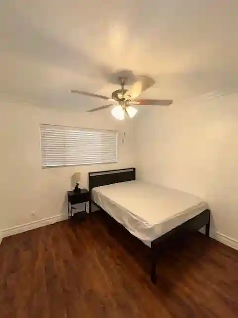7 BR in Santa Ana