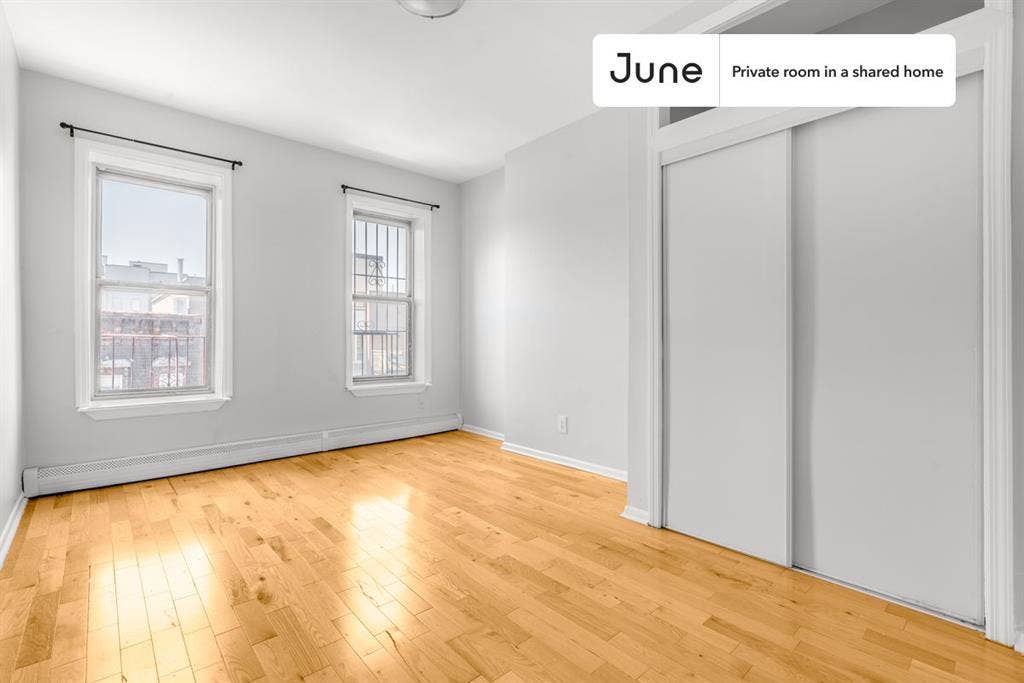 2 BR in New York City