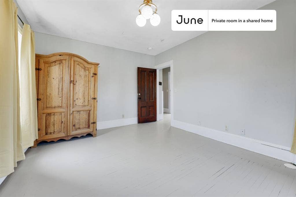 4 BR in Boston