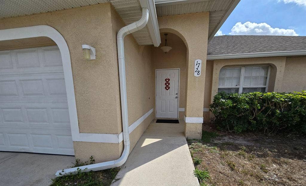 2 BR in Cape Coral