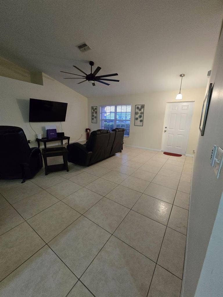 2 BR in Cape Coral