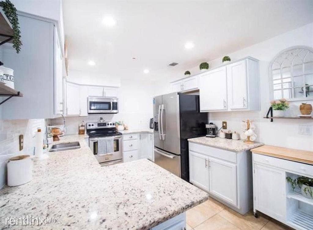4 BR in Jacksonville