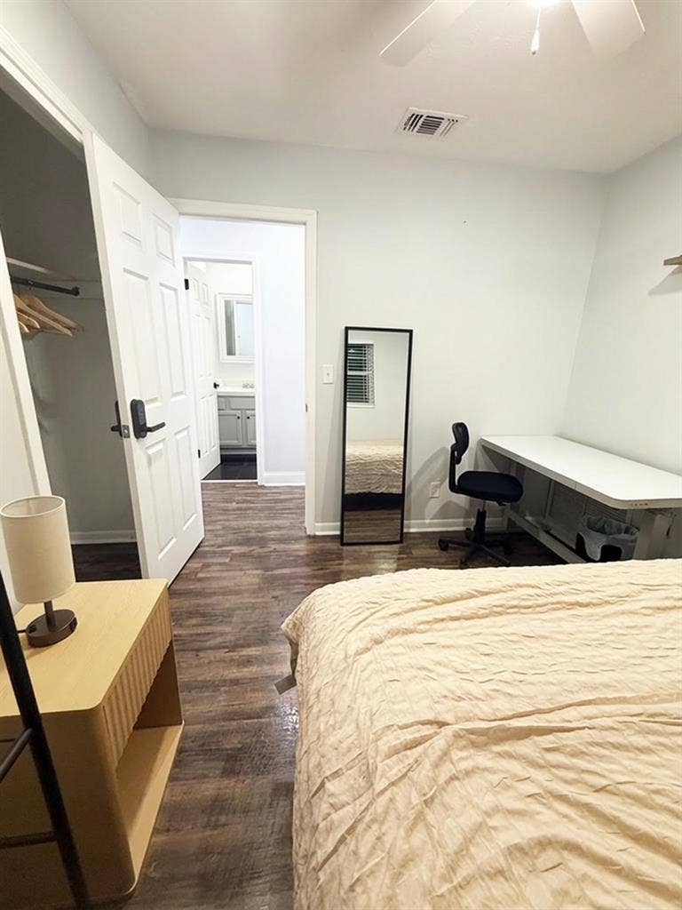 4 BR in Jacksonville